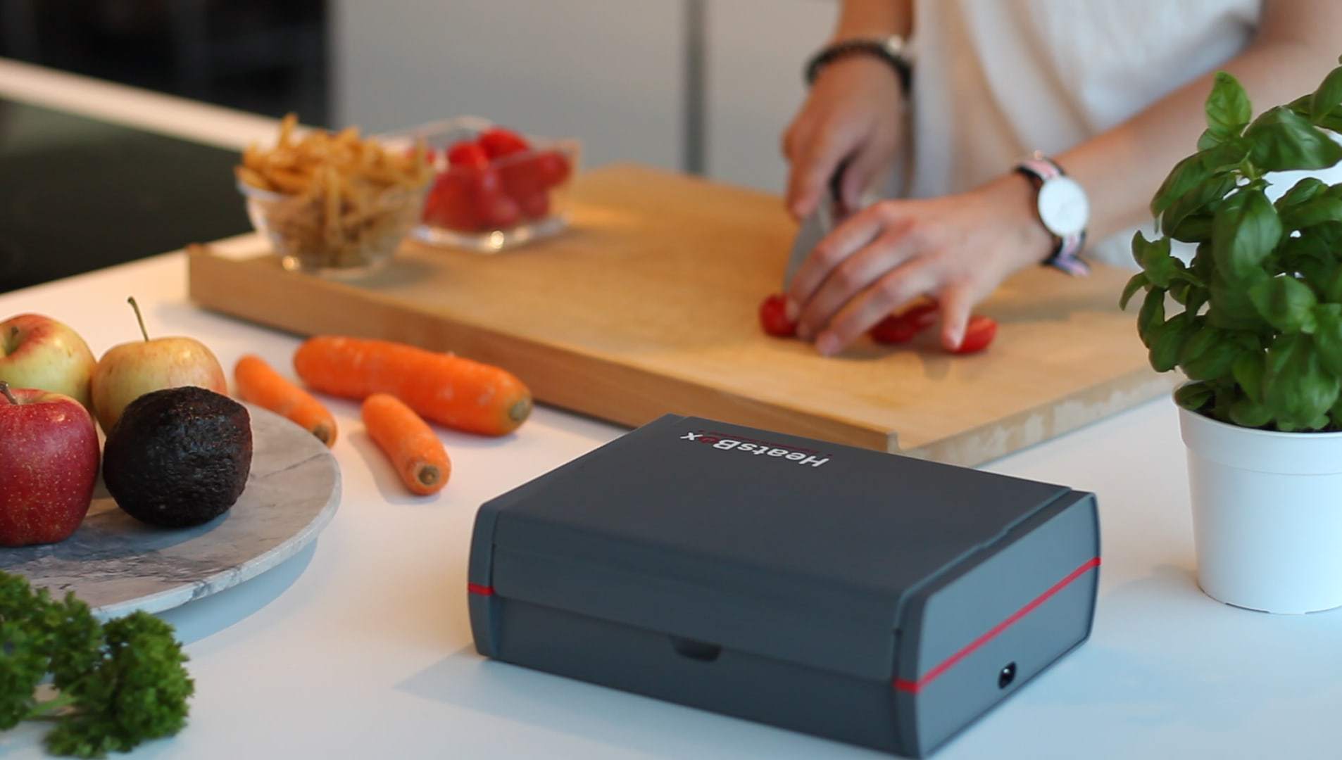 HeatsBox PRO (App-connected) - HeatsBox by Faitron Ltd.